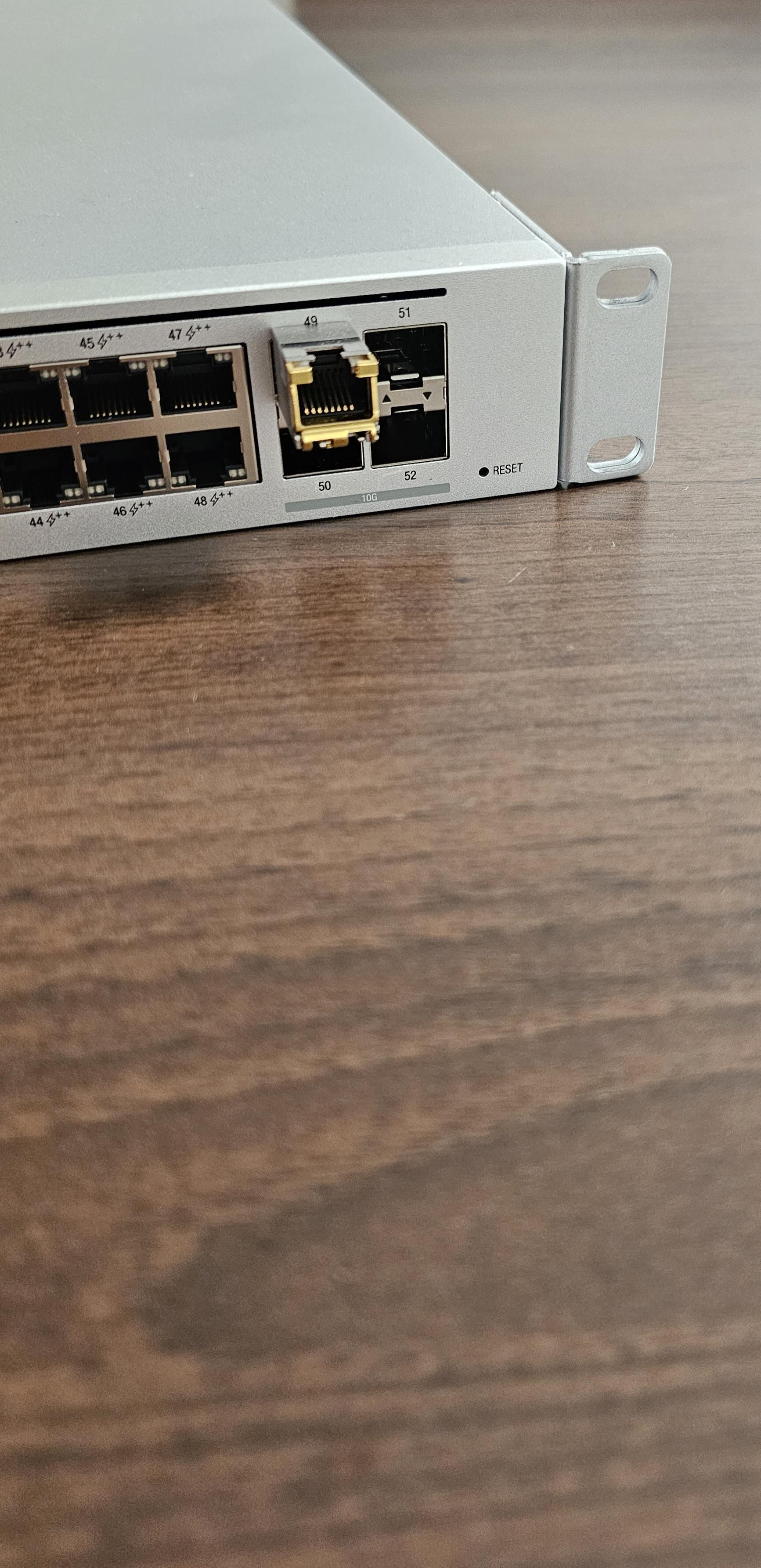 UBIQUITI UNIFI USW-PRO-48-POE | 48 Ports Poe Gigabit Netzwerk Switch