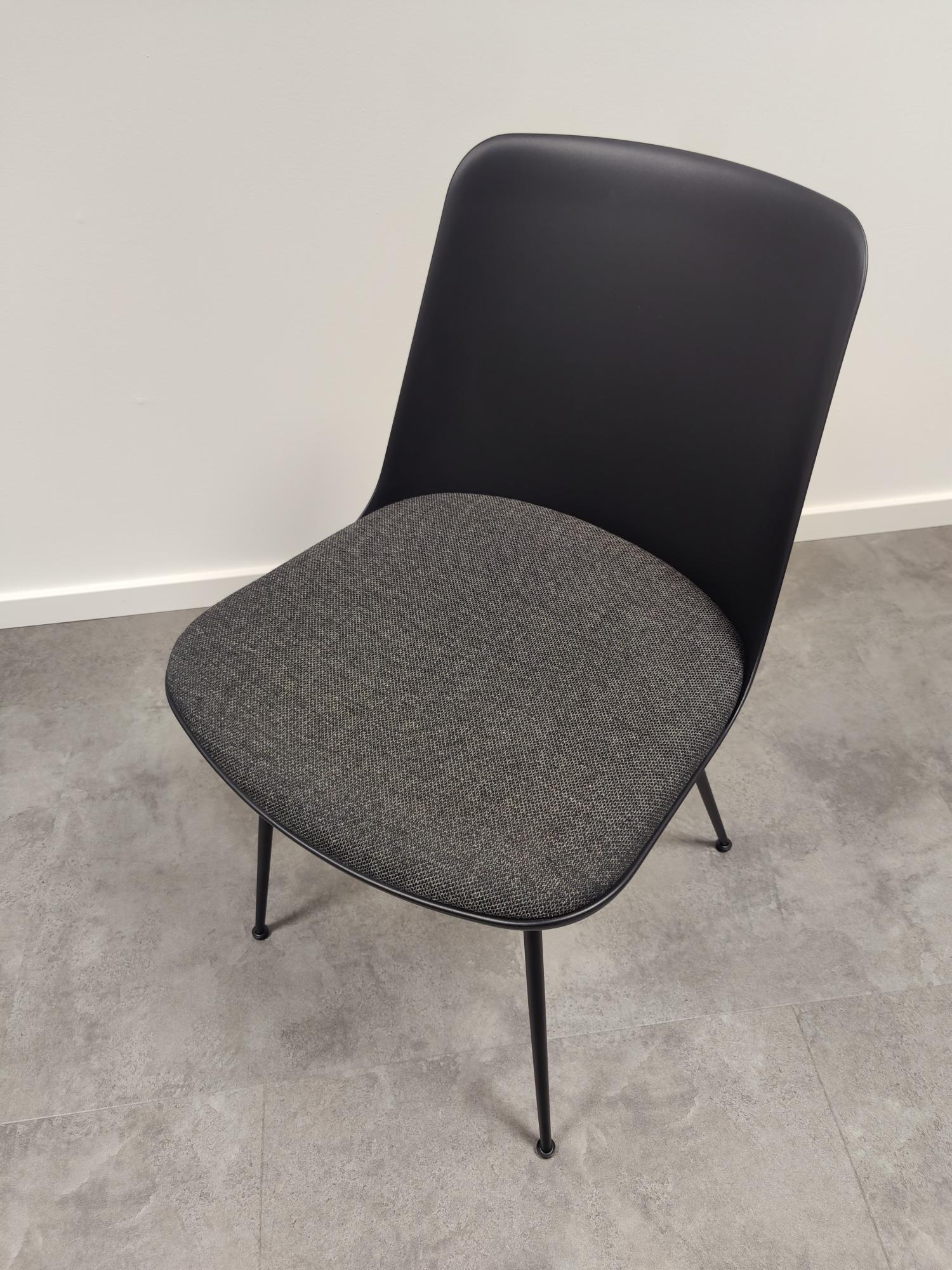 &TRADITION Rely Chair Stuhl | HW7 | Indoorstuhl | Schwarz | Gepolstert