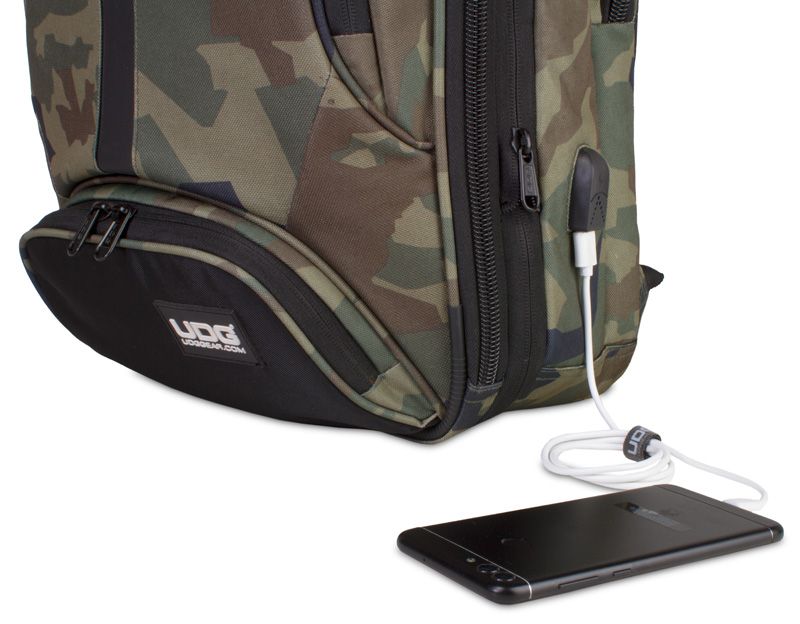 UDG Ultimate Backpack Slim Black Camo, Orange inside (U9108BC/OR)