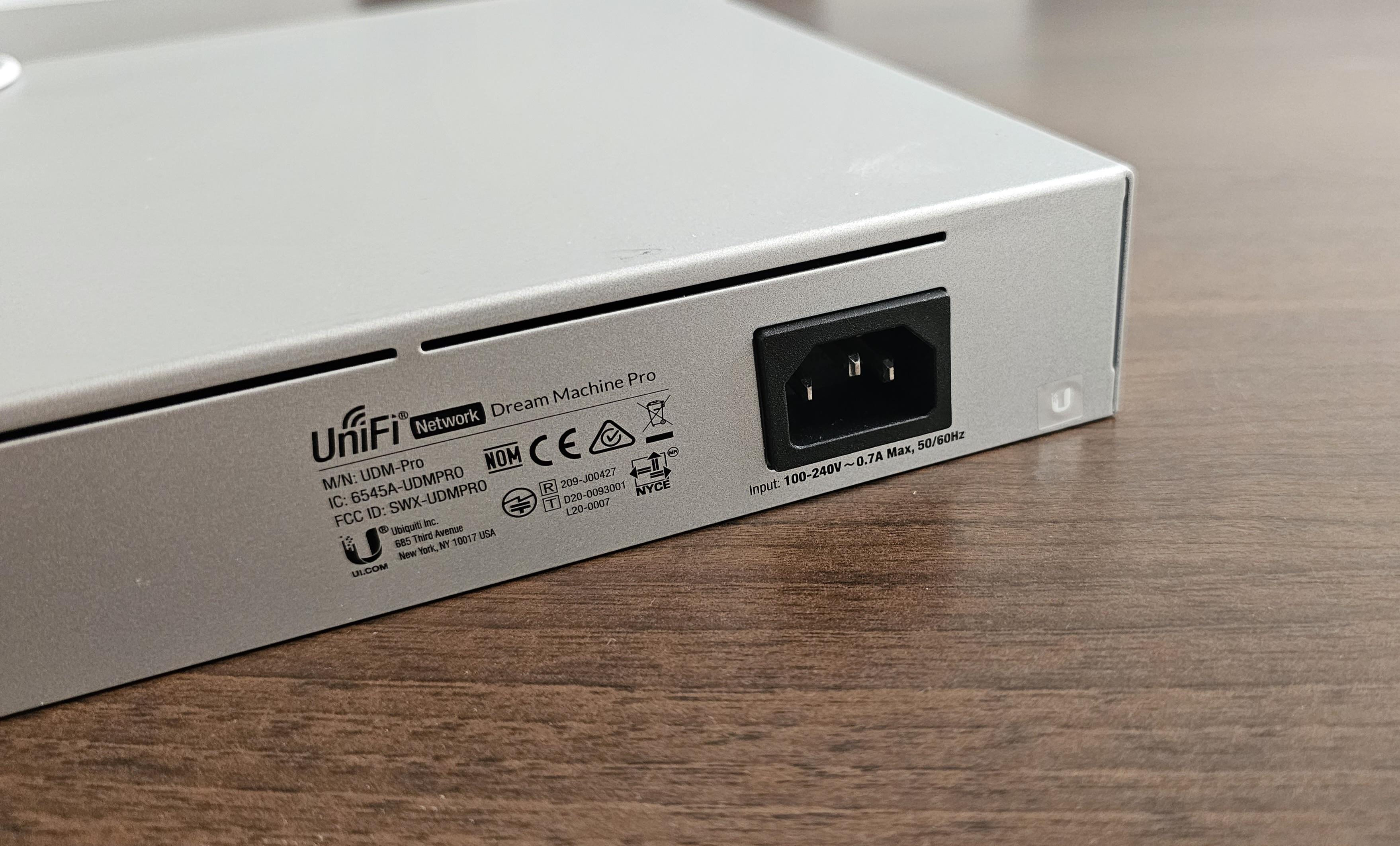 UBIQUITI UNIFI Dream Machine Pro UDM-PRO