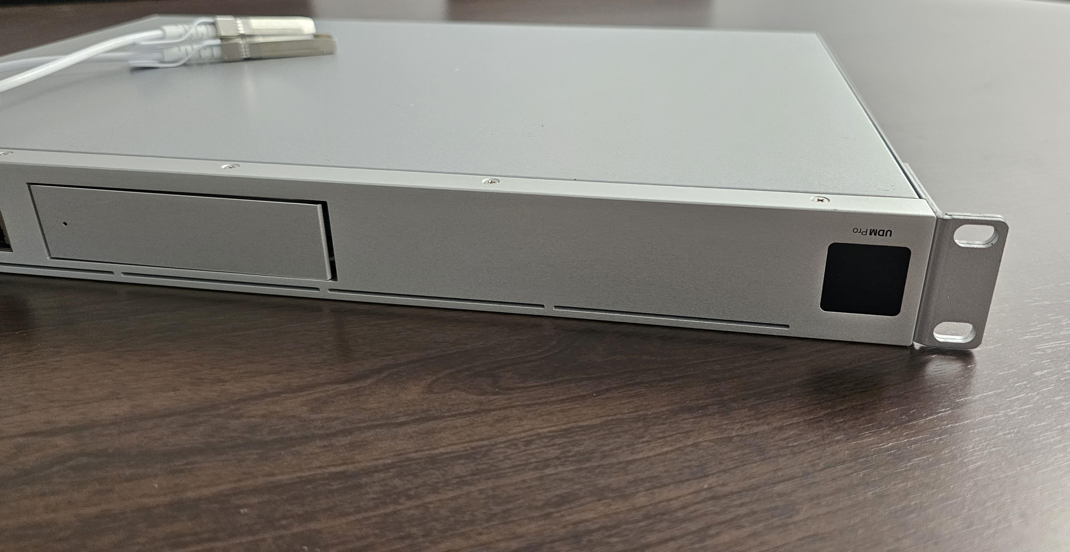 UBIQUITI UNIFI Dream Machine Pro UDM-PRO