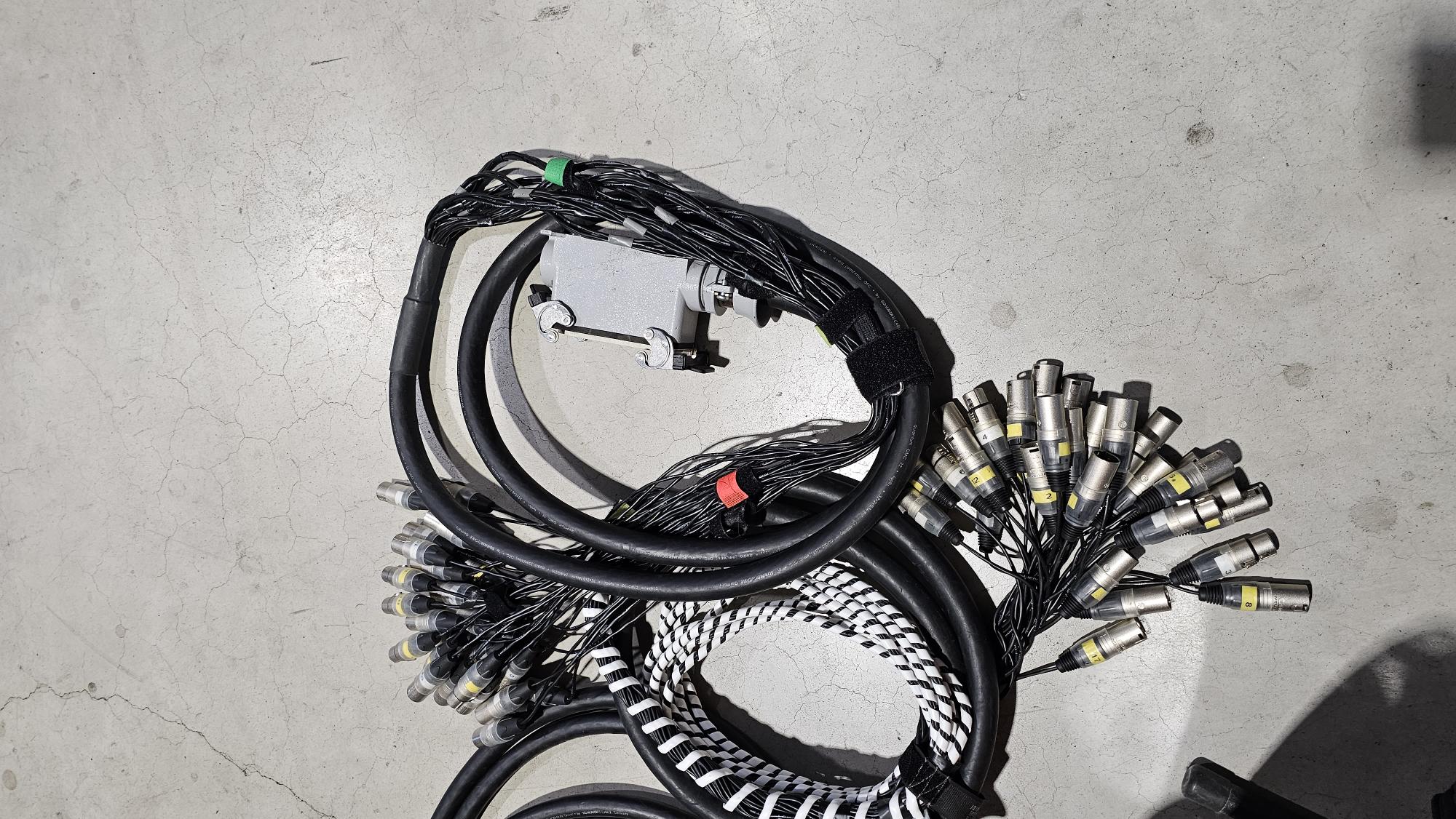 Sommer Cable Analog Multicore | 24 IN | 8 OUT | 50 Meter | Symmetrisch | Analog Splitter Sommer Cable Analog Multicore | 24 IN | 8 OUT | 50 Meter | Symmetrisch | Analog Splitter