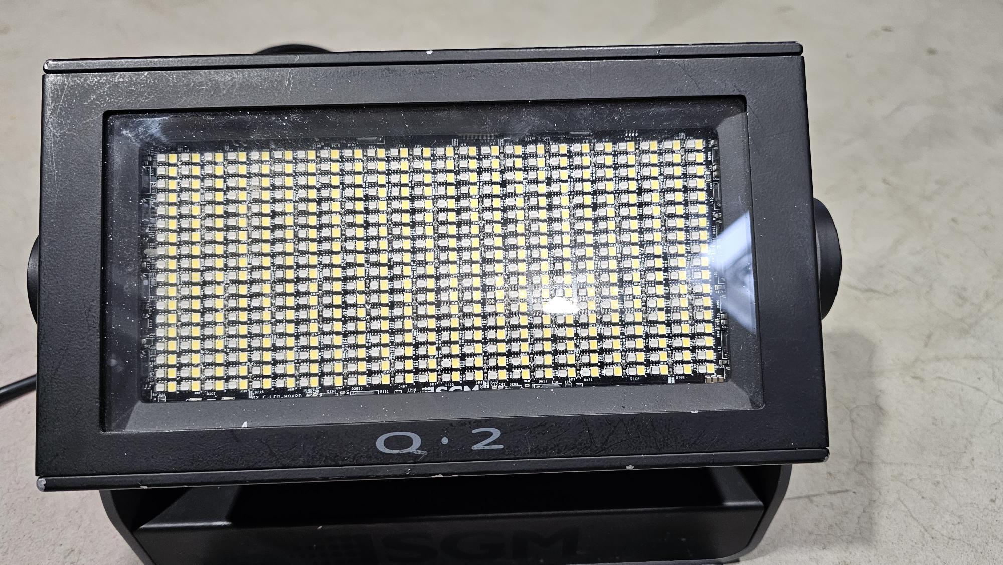 SGM Q2 RGBW LED-Fluter | 4er SET | Inkl. amptown Case SGM Q2 RGBW LED-Fluter | 4er SET | Inkl. amptown Case