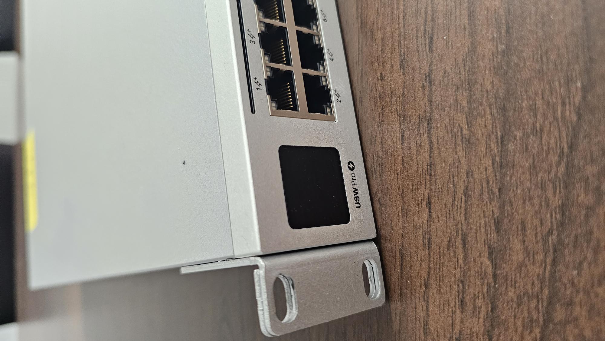 UBIQUITI UNIFI USW-PRO-48-POE | 48 Ports Poe Gigabit Netzwerk Switch