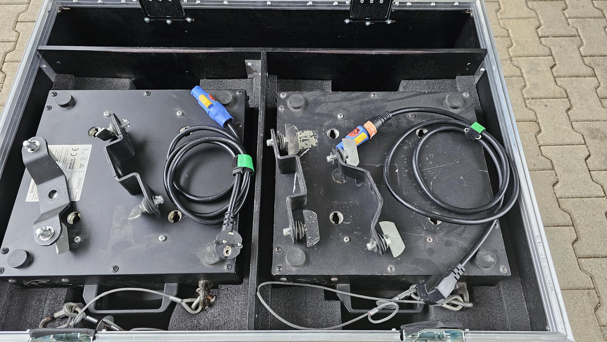 SET: 2x JB Lighting VARYSCAN P3 | Moving Head Spot | 250 Watt HTI | Inkl. Case und Zubehör SET: 2x JB Lighting VARYSCAN P3 | Moving Head Spot | 250 Watt HTI | Inkl. Case und Zubehör