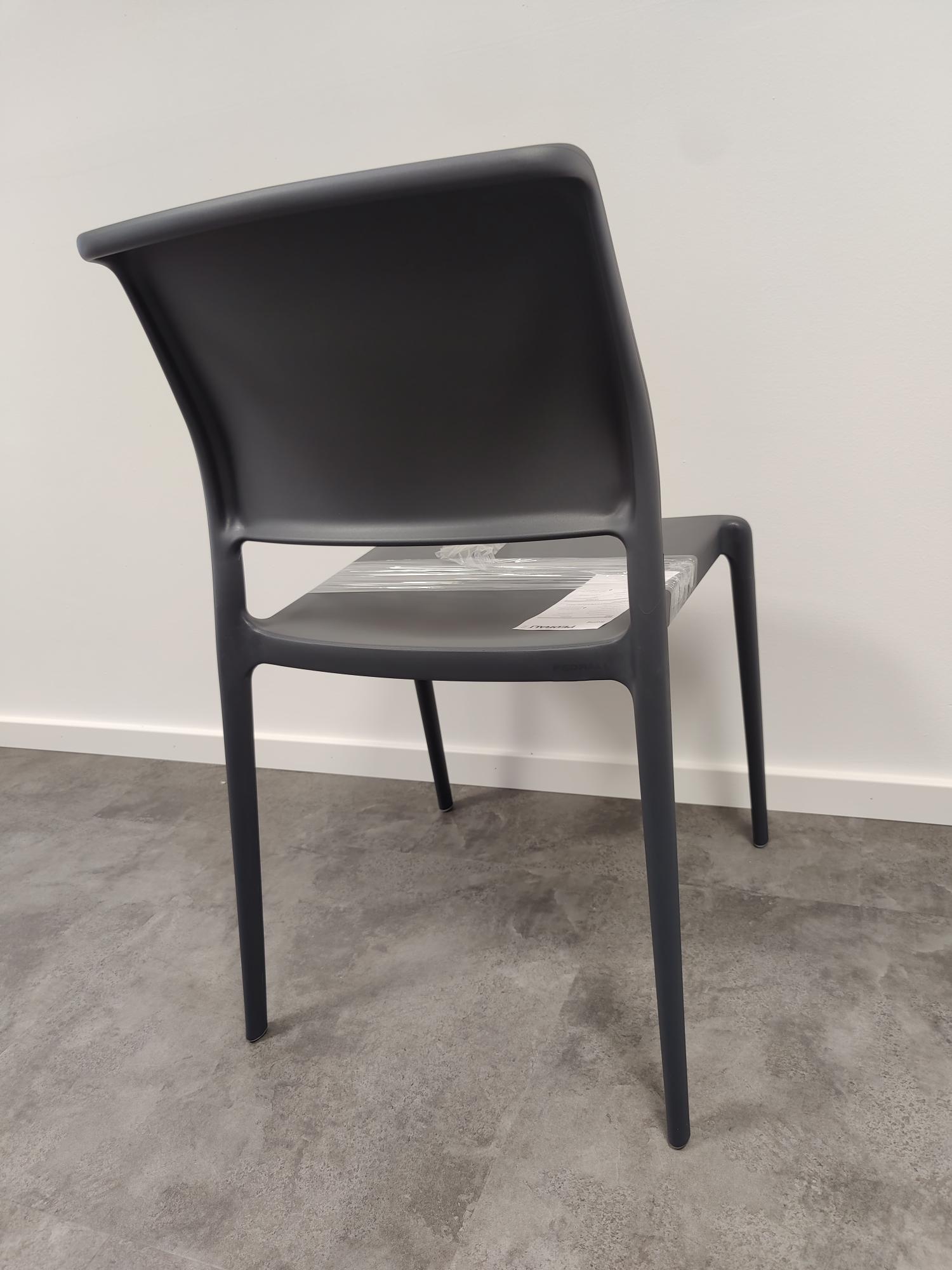 PEDRALI ara 310 | Outdoorstuhl | Grau Anthrazit | Polypropylen mit Glasfiber