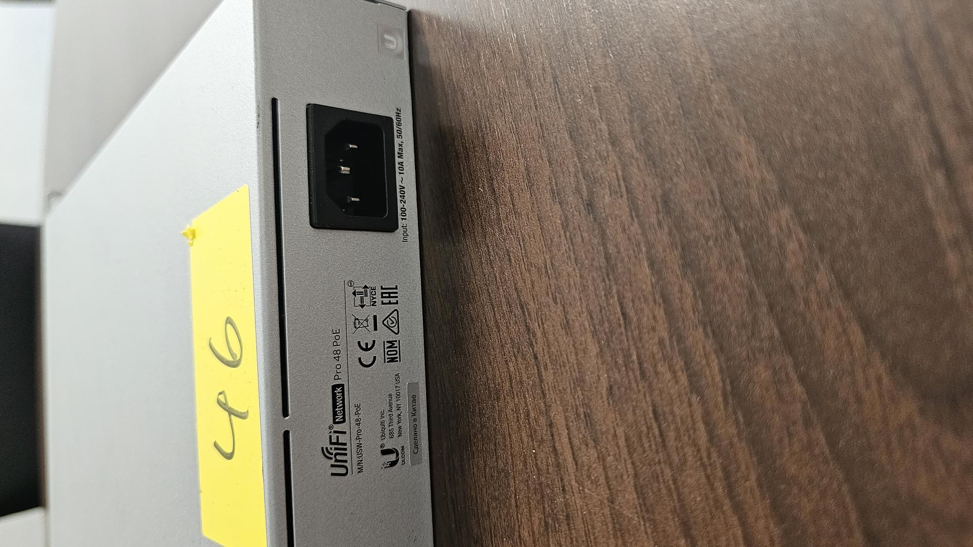 UBIQUITI UNIFI USW-PRO-48-POE | 48 Ports Poe Gigabit Netzwerk Switch